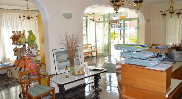 Phillipos Apartments