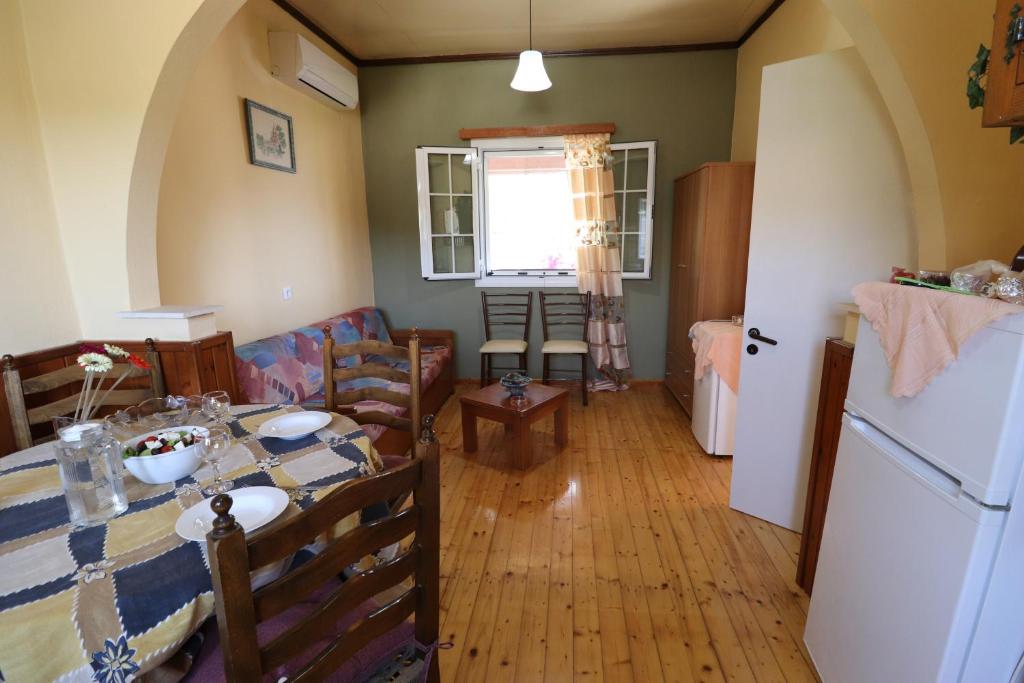 Antigone Apartments