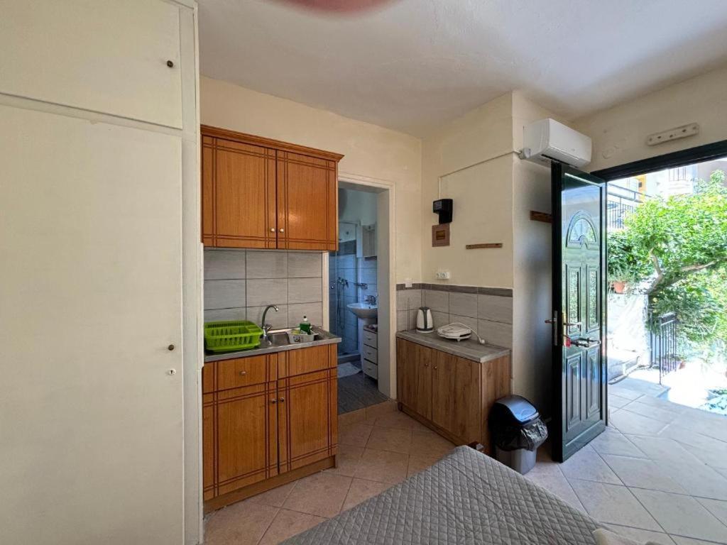 Antigone Apartments