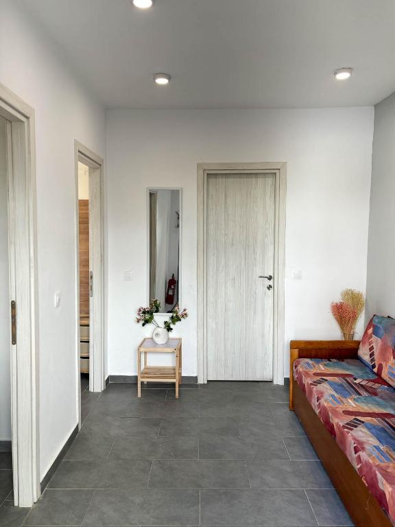 Antigone Apartments